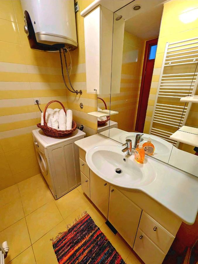 City Apartment Omiš Exteriör bild