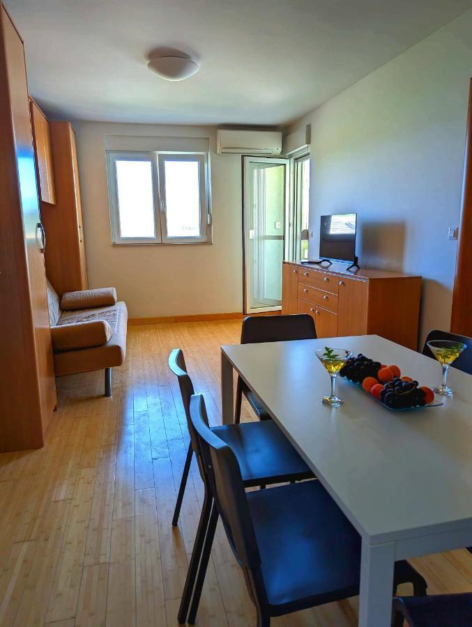 City Apartment Omiš Exteriör bild